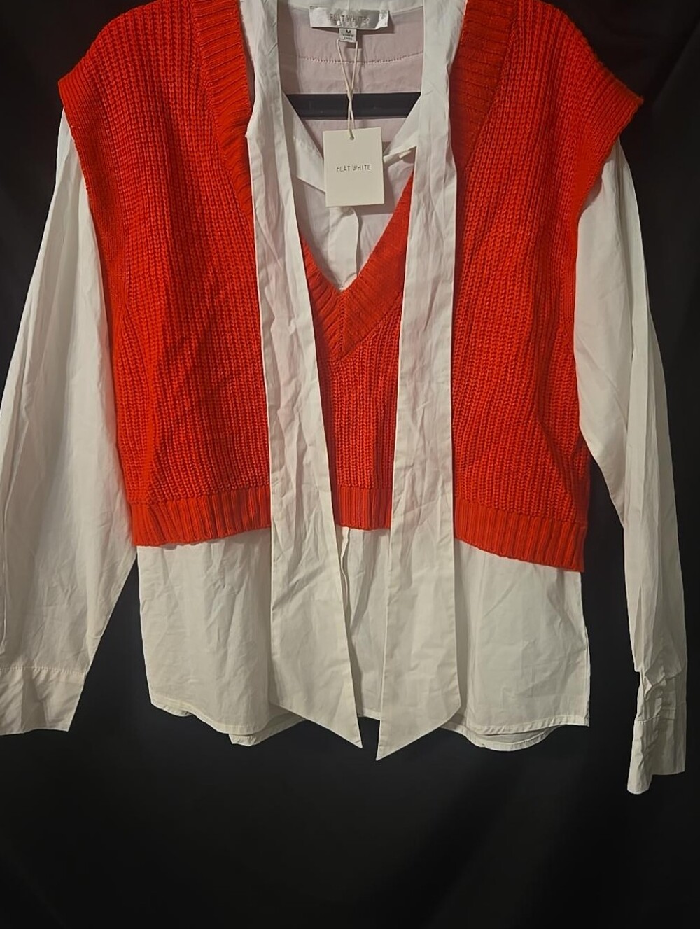 Flat White NWT 2-in-1 Red Sweater Vest White Button Down Shirt Size M